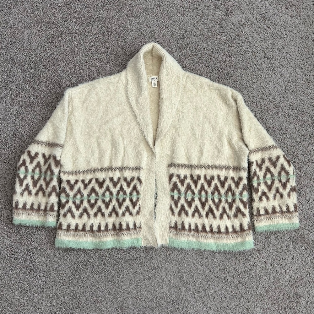a.n.a Cropped Fuzzy Knit Cardigan Womens Size PXL Petite